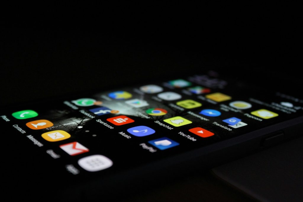 Which of the following features is not important when comparing p2p apps and services?